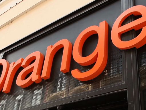 ORANGE Les vitrines connecteÌes
