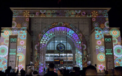Au croisement du geste, gare de Marrakech, Maroc, novembre 2023